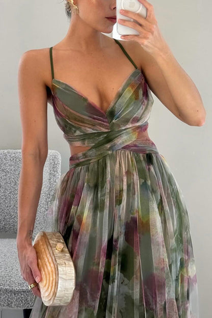 Vestido largo elegante con estampado y detalles ajustables para un mira sofisticado